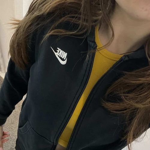 Nike black zip hoodie like new, size XL Junior / Small Adult