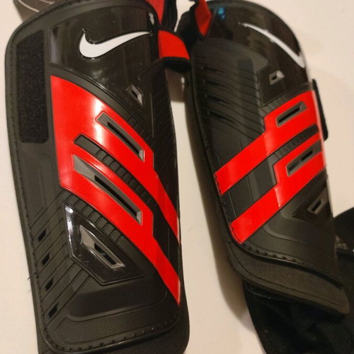 Nike Protegga Shield shin guards new, size Large