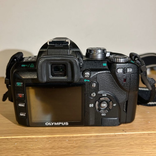 Olympus E-510 DSLR μεταχειρισμένη με φακό 14-42mm