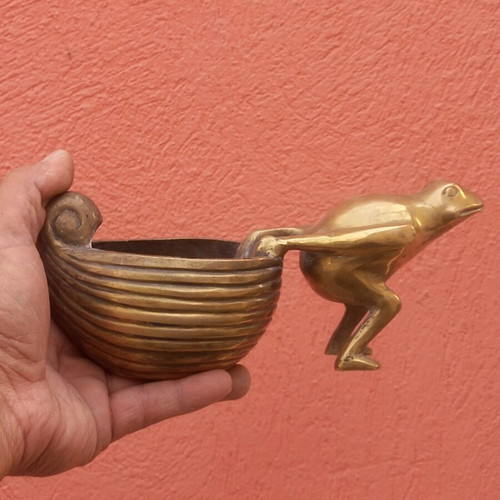 Brass frog vintage used, pulling shell decoration