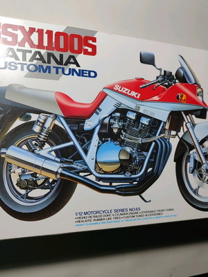 Tamiya Suzuki GSX1100S Custom Tuned 1/12 like new in box