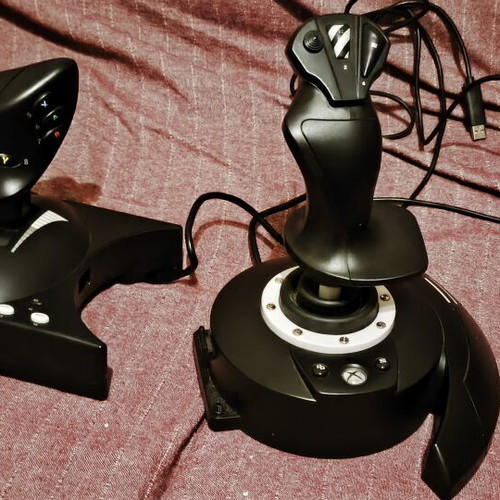 Thrustmaster T.Flight Hotas One joystick like new with box
