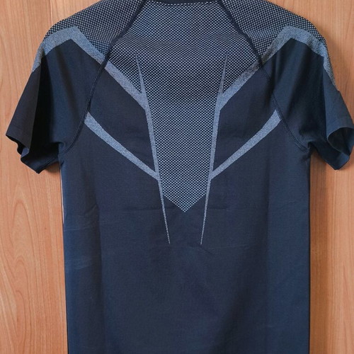 Gymshark Onyx 5.0 T-shirt brand new, size M, black-gray