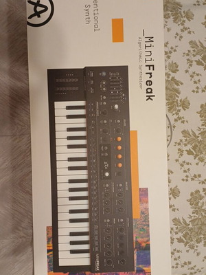 Arturia MiniFreak synthesizer new