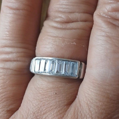 Silver 925 ring with zirconia, 17 mm, like new