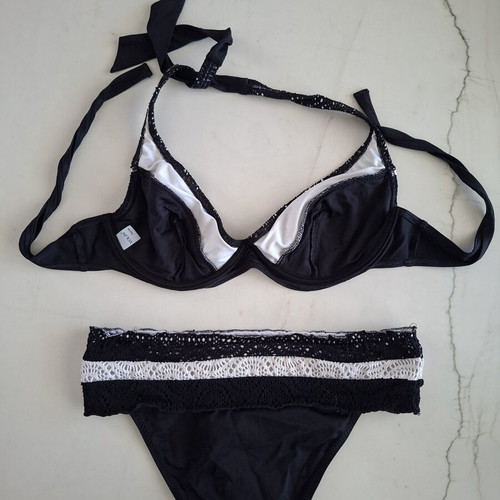 Swimsuit size M like new with knitted lace black and white