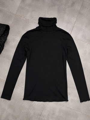 Stradivarius black turtleneck sweater, size S