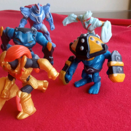 Gormiti Giochi Preziosi action figures like new, set of 5