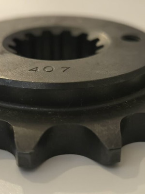 SunStar front sprocket 15 teeth for Honda Transalp 650