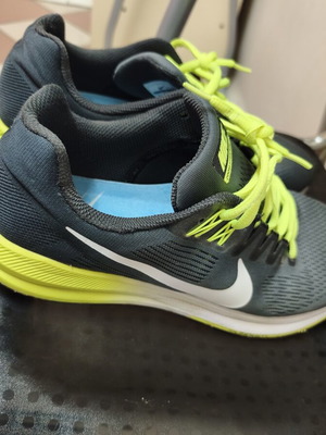 Nike Zoom Structure 21 αθλητικά παπούτσια μεταχειρισμένα, νούμερο 44.5, γκρι και κίτρινα