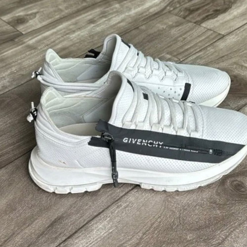Givenchy Spectre sneakers white, like new, size 36