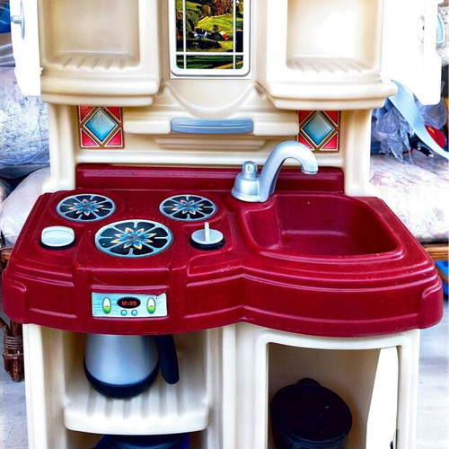 Step 2 Kids Kitchen like new educational cooking toy