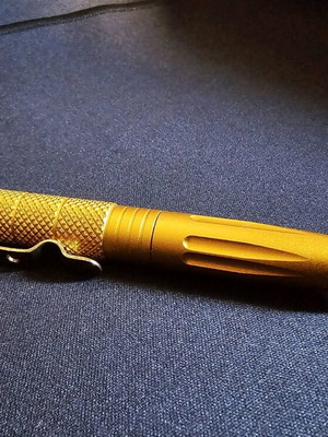 Metal pen new, heavy-duty construction, gold color