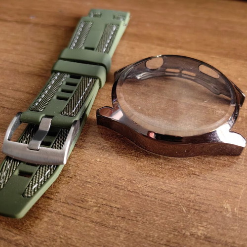 GT3 46mm Screen Protector and 22mm Green Strap new
