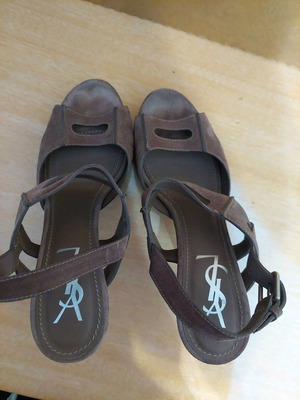 Autry sandals like new, size 37