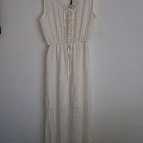 Dress white new, size L fits M