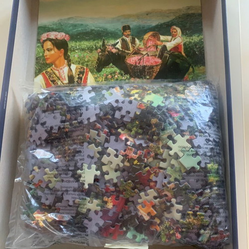 Black Sea Puzzle 1000 Pieces Like New, Rose Harvest