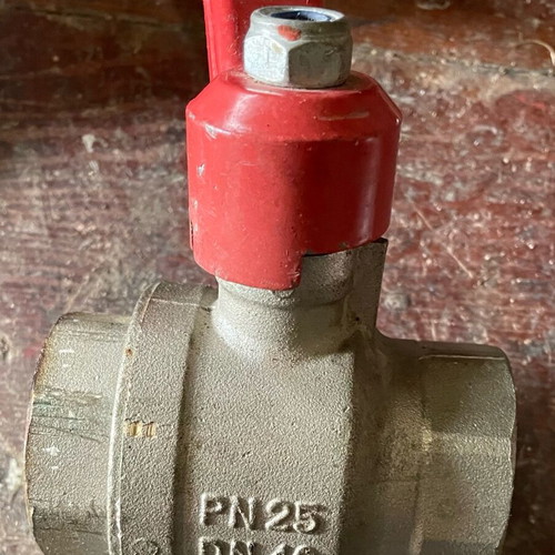 Cim valve 1 1/2 in like new for radiator pipes
