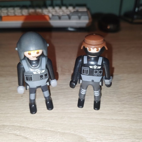 Playmobil special force figures used, set of two