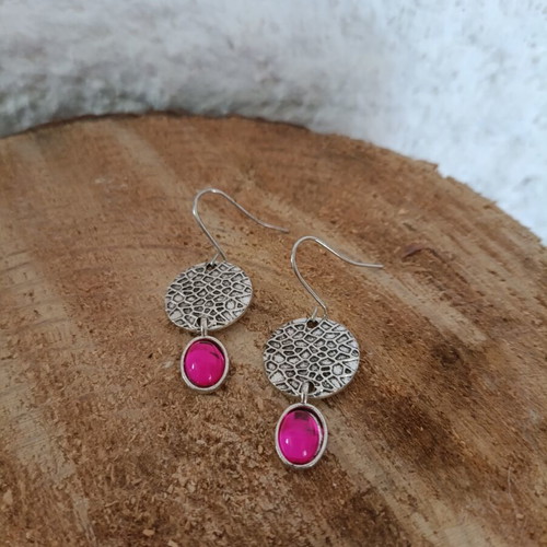 Steel dangling earrings with fuchsia zircon