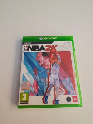 Xbox One NBA 2K22 game used, disc and case in excellent condition