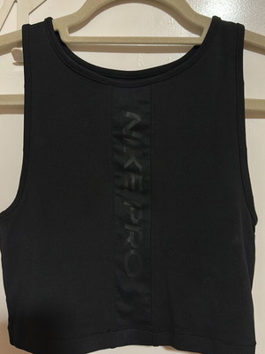 Nike Pro sports top black size XS like new
