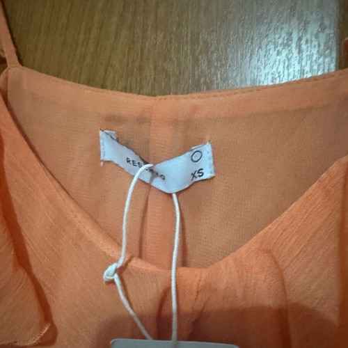 Dress with ruffles new, size XS, orange