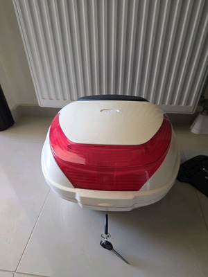 Motorcycle top case like new