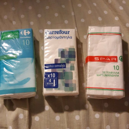Pack of 3 collectible tissues like new, Spar and Carrefour