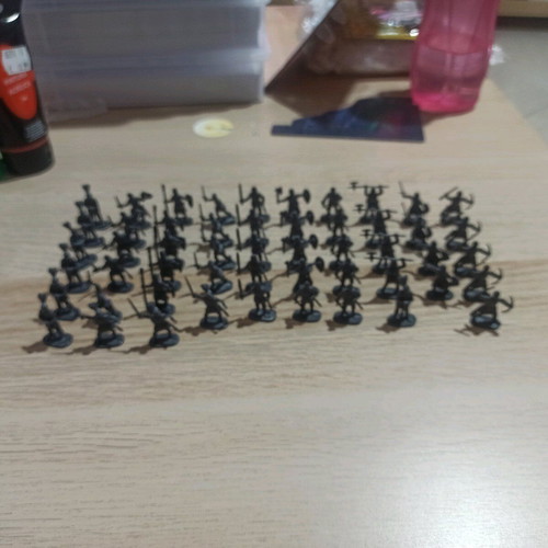 Toy soldiers new, set of 52 pieces with 12 different poses