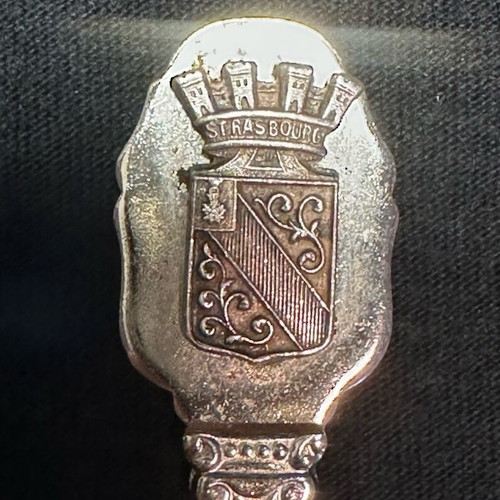 Collectible souvenir spoons used, pack of 4 European cities