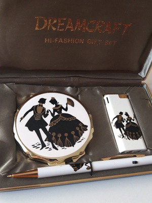 Vintage gift set with mirror, pen and lighter like new