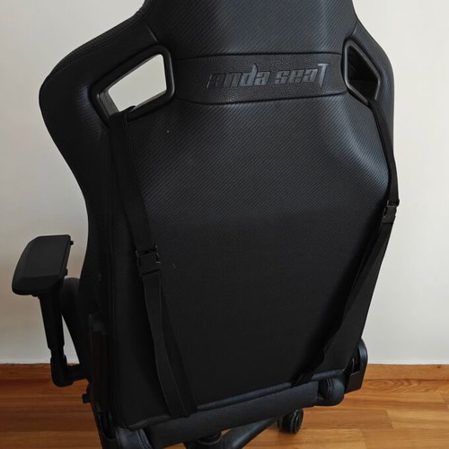 Anda Seat Dark Knight gaming chair used