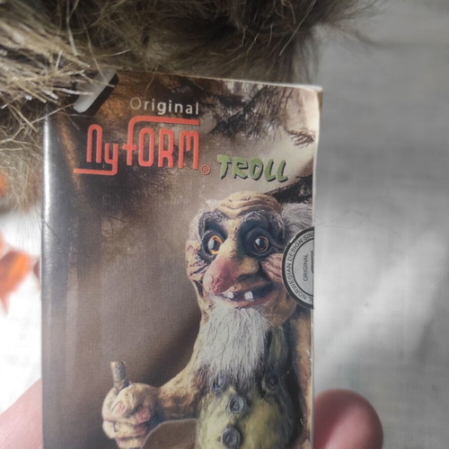 Ny Form Original 1980s Norwegian Handmade Fiddler Troll 17cm ύψος καινούριο με ετικέτα
