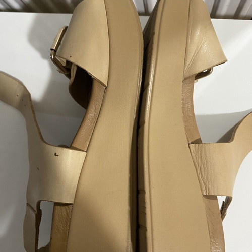 Inuovo leather platform sandals like new, beige, size 40