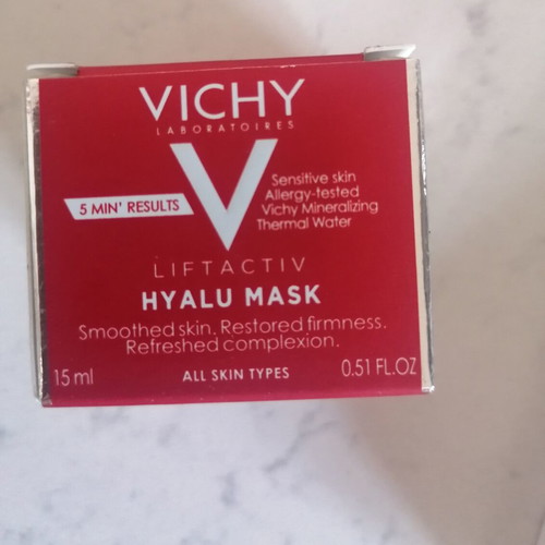 Vichy Liftactiv Hyalu Face Mask and Laroche Posay Age Correct Suncream new