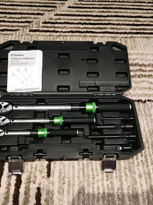 Torque wrench set 1/4", 3/8", 1/2" new, 8 pieces