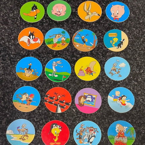 Looney Tunes caps used, pack of 39, minor wear