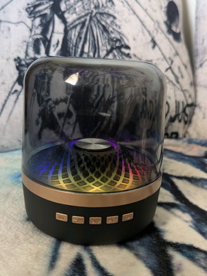 Mini Bluetooth speaker MQ-M4 like new with RGB lighting and 360° sound