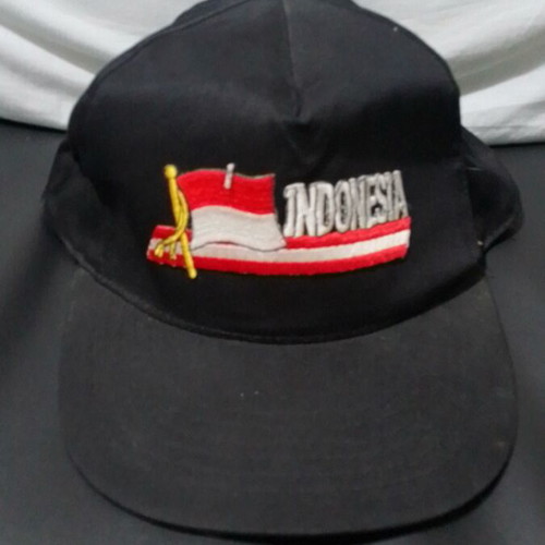 Indonesia hat like new, black one size