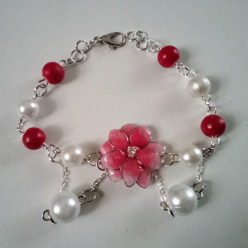 Handmade Spring bracelet new with red and white pearls