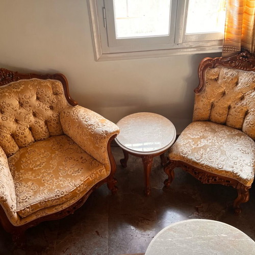 Classic living room set made of beech wood and velvet fabric like new
