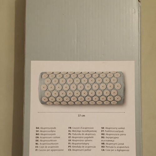 Acupressure pillow 37 cm like new, cotton cover