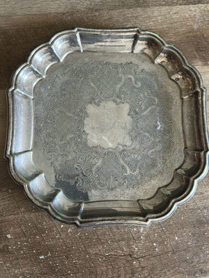 Electroplated tray used with brass base