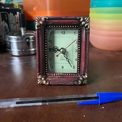 Small table clock new, analog display