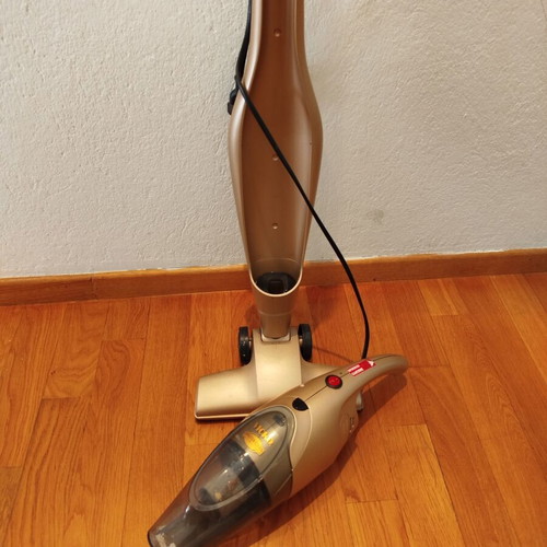 VICKO 2-in-1 Stick Vacuum Cleaner like new, corded 600W