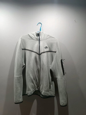Nike Tech used, size XL, gray with two holes