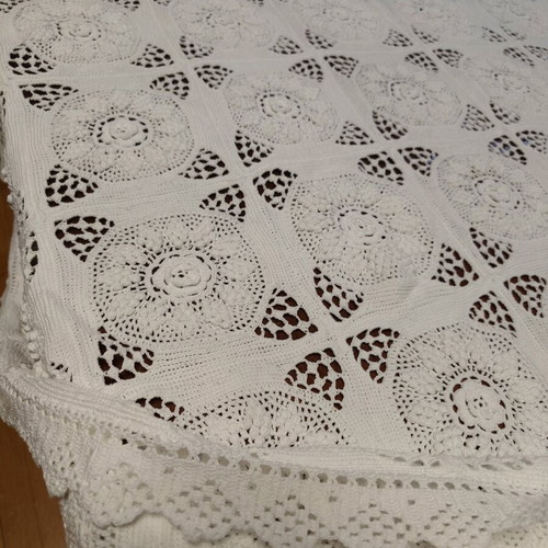 Knitted handmade blanket 160 * 210 like new