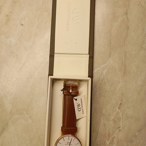 Daniel Wellington men's wristwatch new, brown