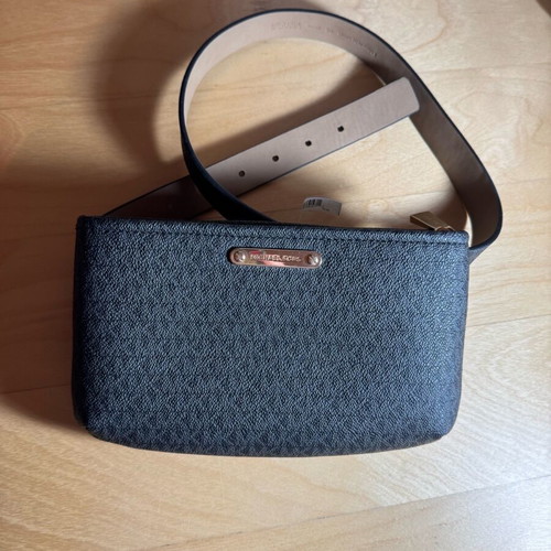 Michael Kors Fanny Pack belt bag like new